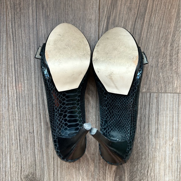 Michael Kors Black Leather Reptile Embossed Pumps | 9 - Picture 8 of 11